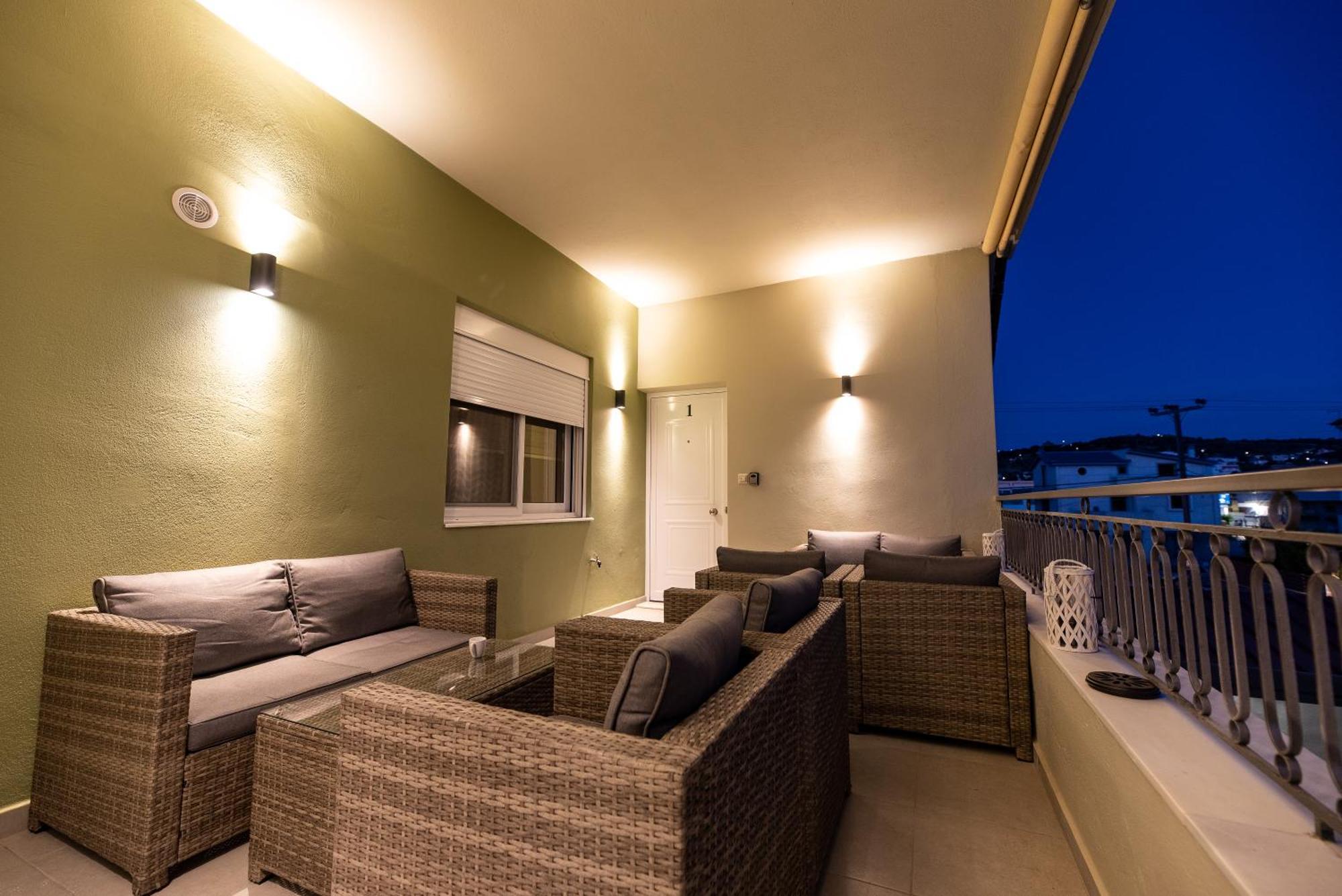 Demi'S Apartments Near Athen'S Airport อาร์เตมีดา ภายนอก รูปภาพ