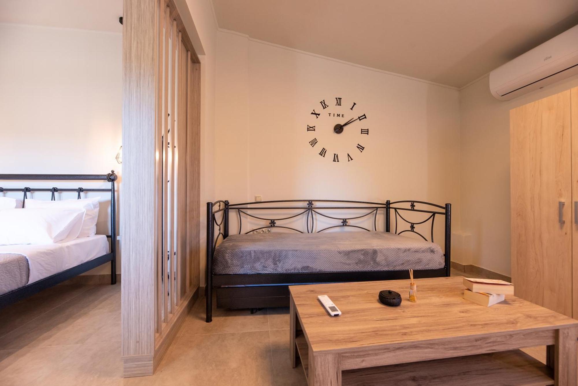 Demi'S Apartments Near Athen'S Airport อาร์เตมีดา ภายนอก รูปภาพ