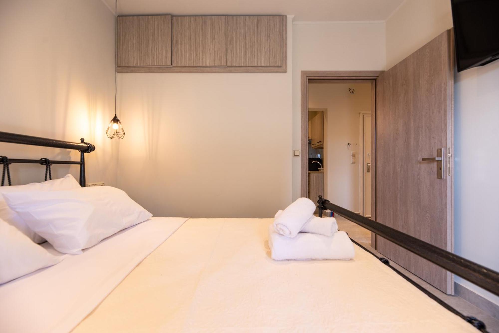 Demi'S Apartments Near Athen'S Airport อาร์เตมีดา ภายนอก รูปภาพ