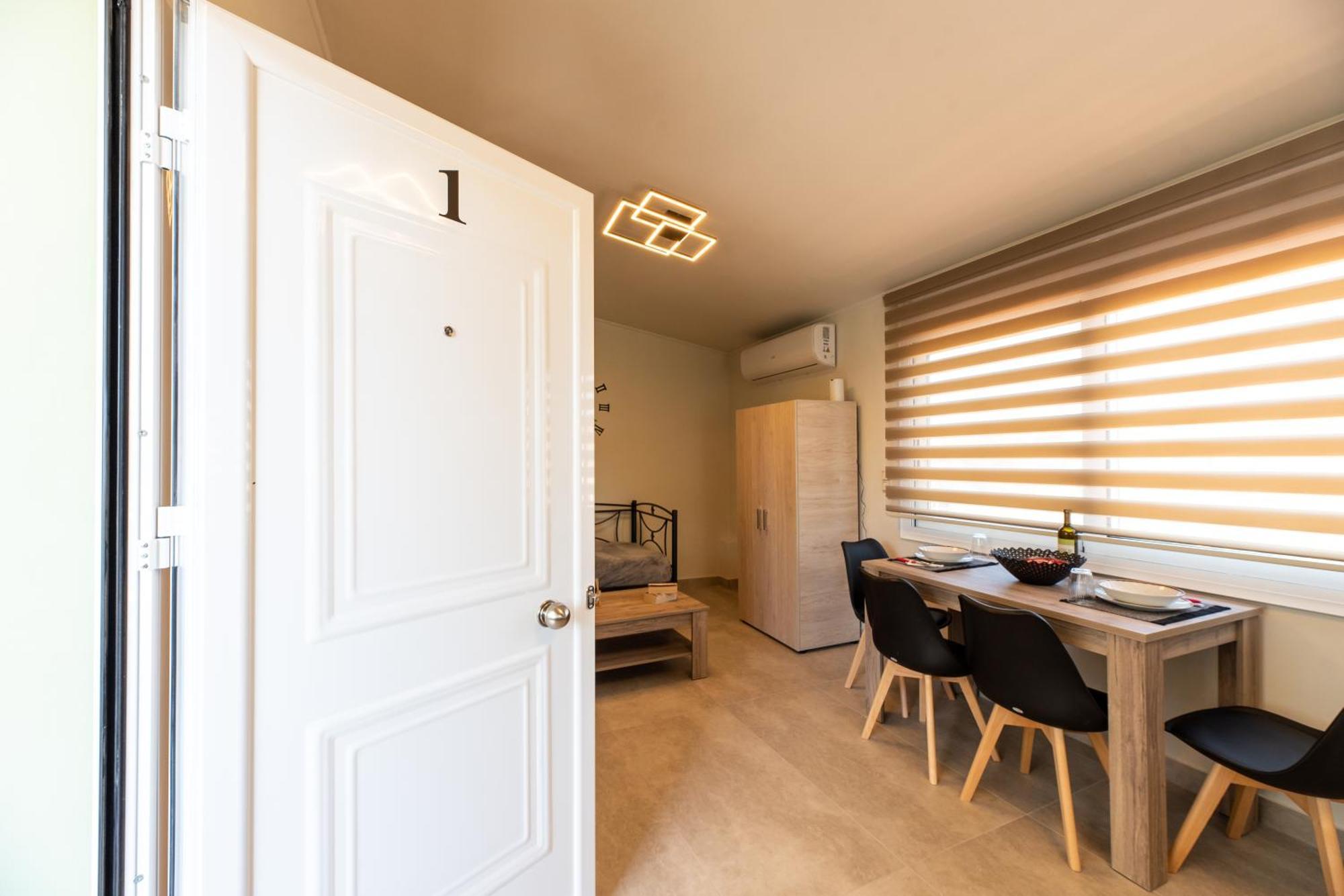 Demi'S Apartments Near Athen'S Airport อาร์เตมีดา ภายนอก รูปภาพ